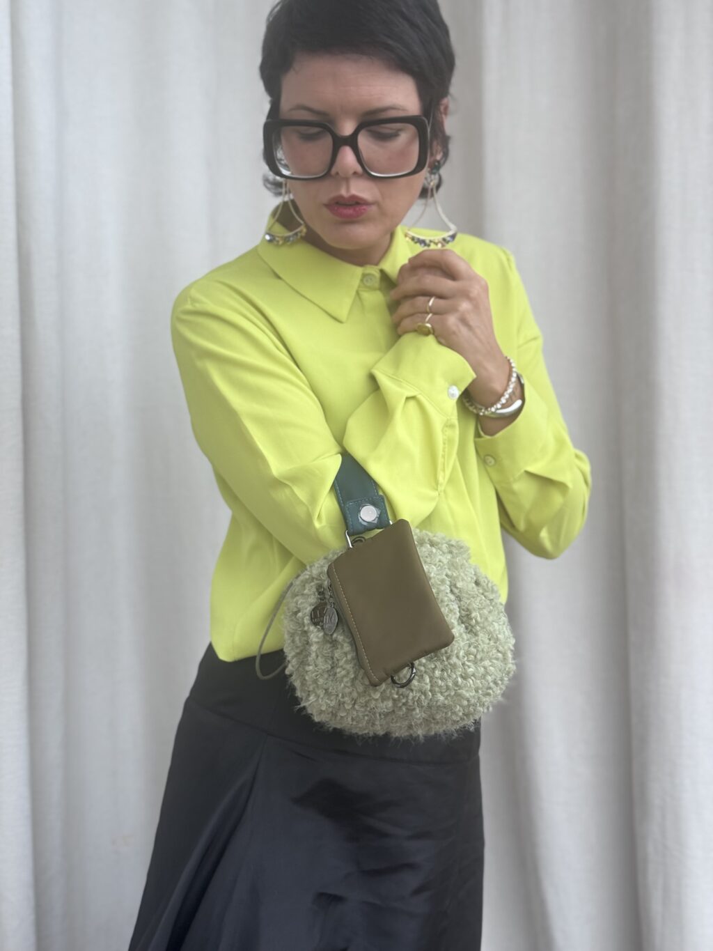Composit Five01: lana buclè VERDE SALVIA con Manico Ottanio + Magic Purse