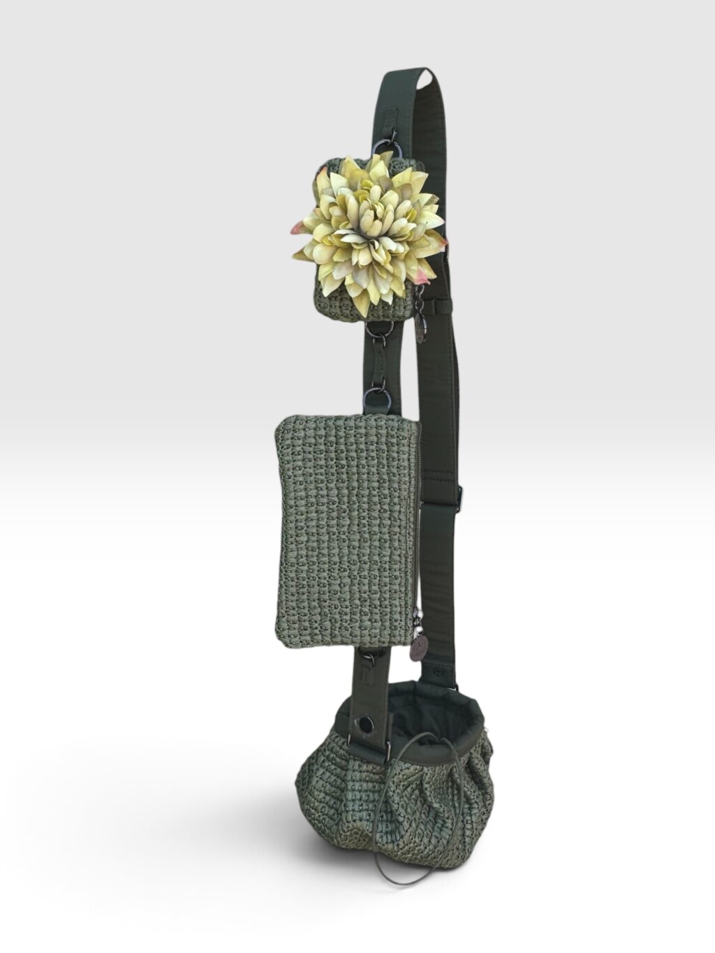 Composit Five01 rafia verde+ phone rafia verde+ purse rafia verde con fiore serena