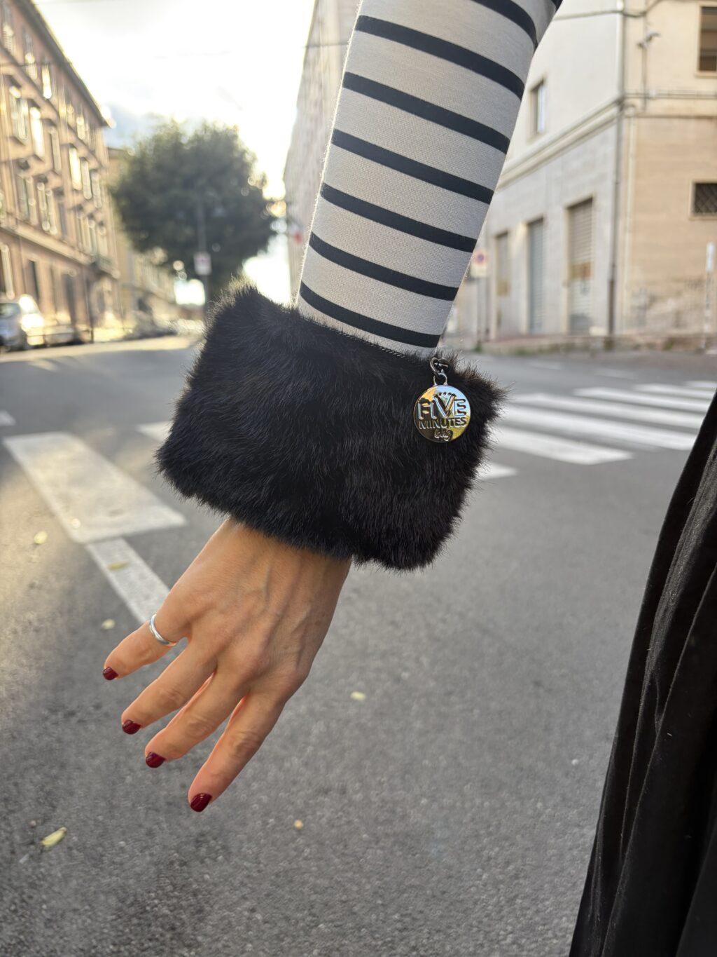 New Collection- Magic Purse: ecopelliccia nera